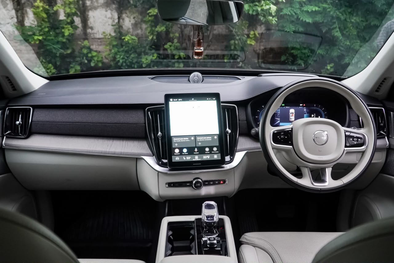 XC90- 4