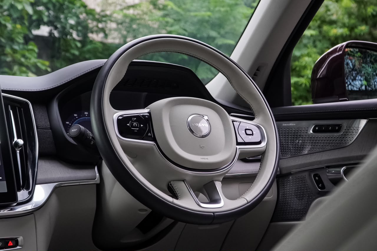 XC90- 6